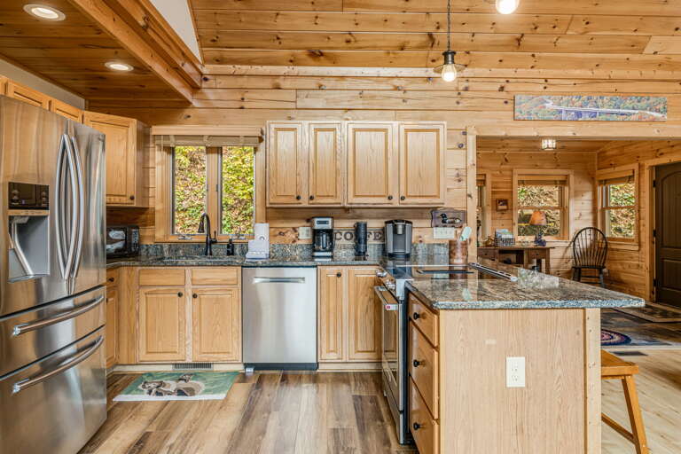 Kitchen w/ Stainless Steel Appliances Kitchen w/ Stainless Steel Appliances