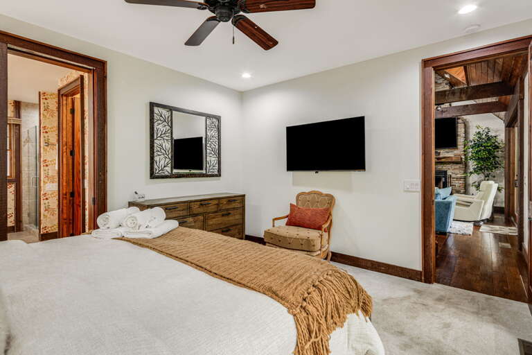 Main Suite/Bedroom One - King Bed w/ Smart TV