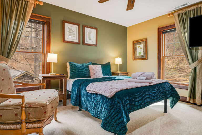 Upper Level - Bedroom Two - Queen Bed