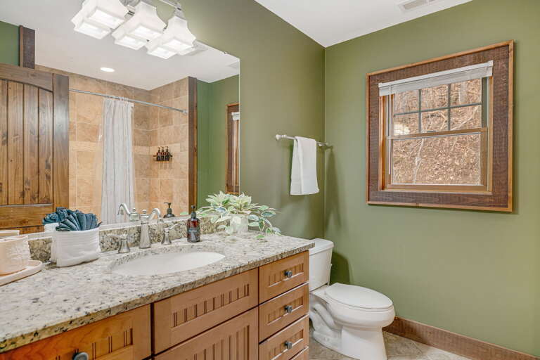 Upper Level - Shared Full Bath