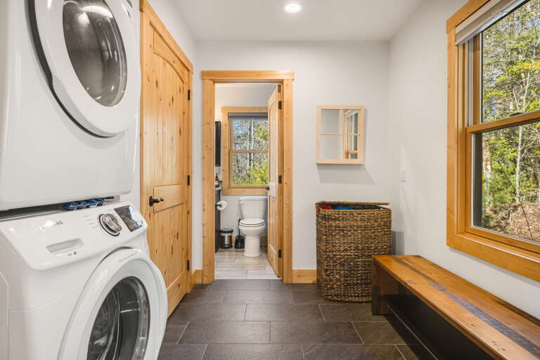 Serenade Shores - Laundry Area & Shared Shower Bath