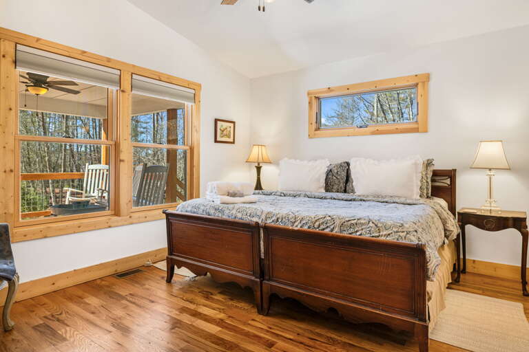 Serenade Shores - Main Suite/Bedroom One - King Bed