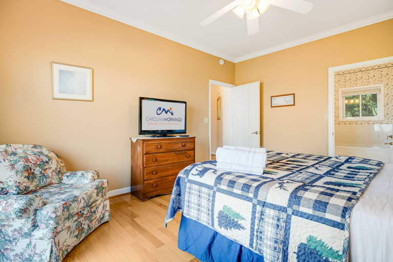Main Suite/Bedroom One - w/ Attached Full Bath w/ Dual Vanities & Soaking Tub