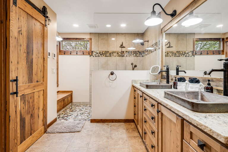 Attached Shower Bath w/ Dual Vanities Attached Shower Bath w/ Dual Vanities