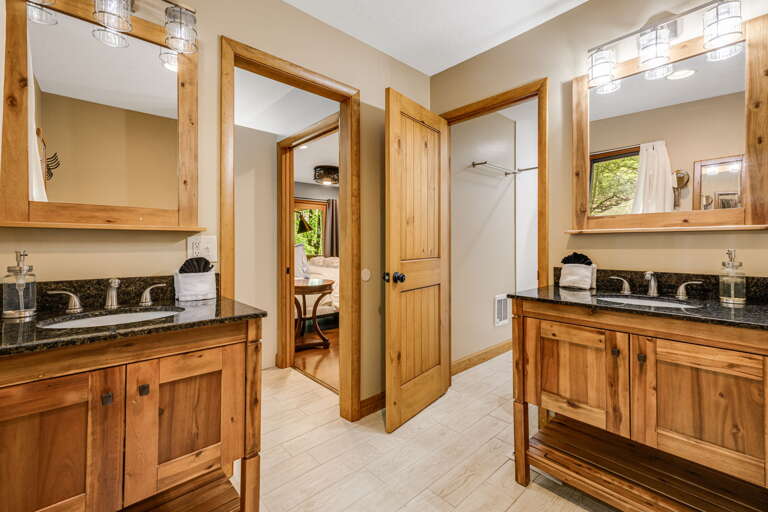 Main Suite/Bedroom One - Attached Full Bath w/ Dual Vanities Main Suite/Bedroom One - Attached Full Bath w/ Dual Vanities