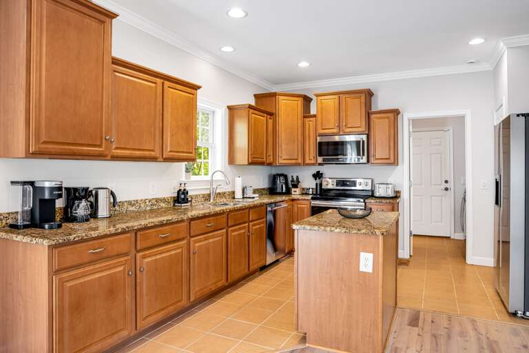 Main Level - Fully Equipped Kitchen