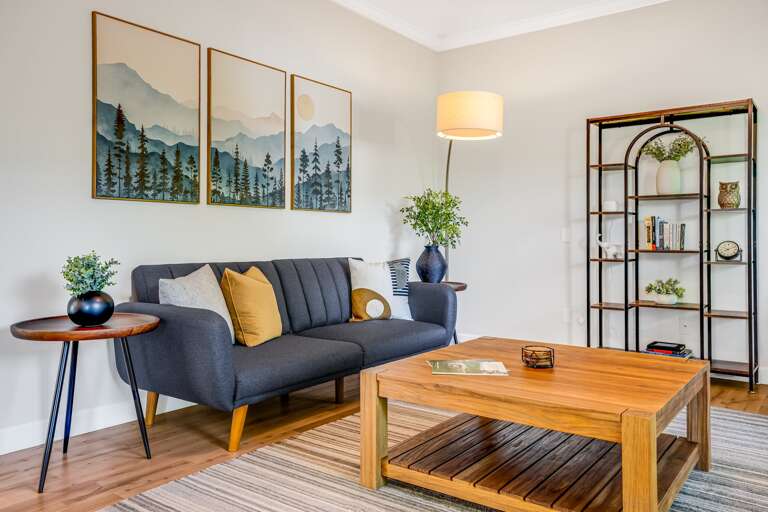 Mountain Calm, Indoors