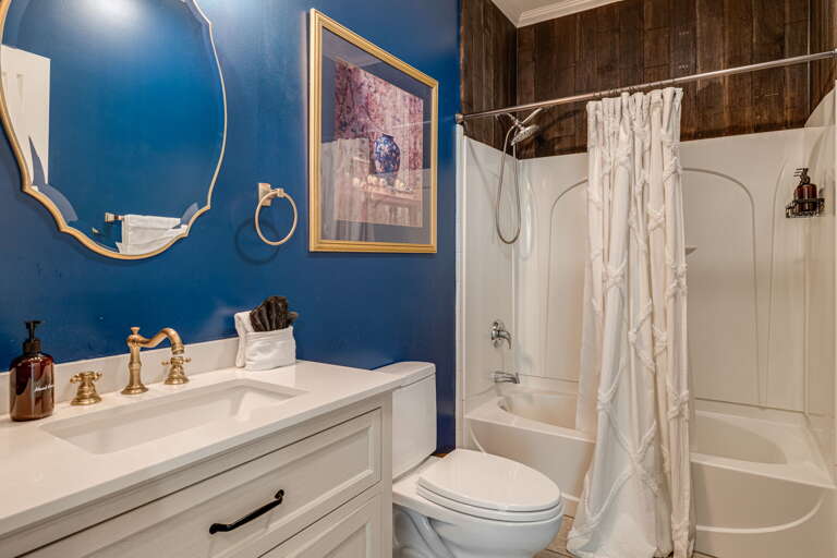 Main Level - Shared Full Bath