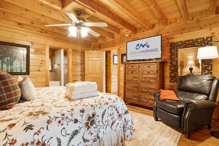 Main Suite/Bedroom One - King Bed w/ Smart TV & Attached Full Bath