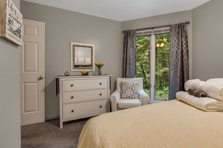 Bedroom Two - Queen Bed Bedroom Two - Queen Bed