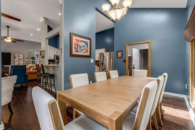 Dining Area Dining Area