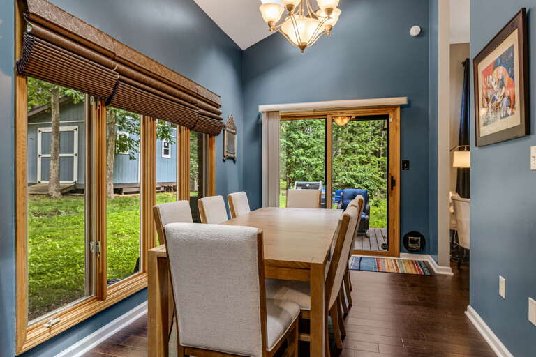Dining Area Dining Area