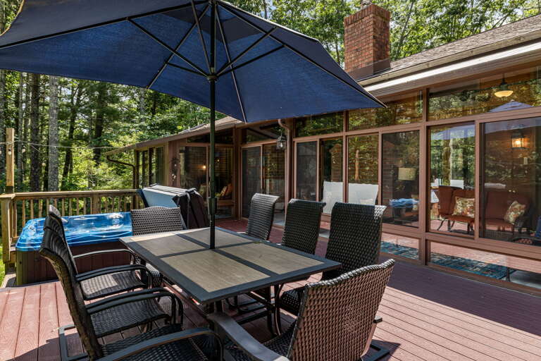 Outdoor Dining Area