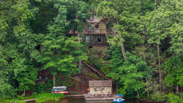 Enjoy Your Stay At Tranquility Lake House!