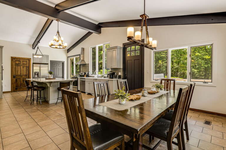 Perfect for Family Feasts & Toasts