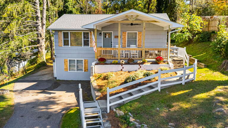 Mountain View Cottage