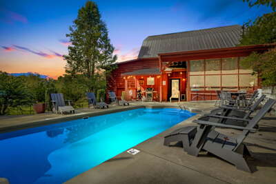 Enjoy Memorable Evenings At Your Private Pool