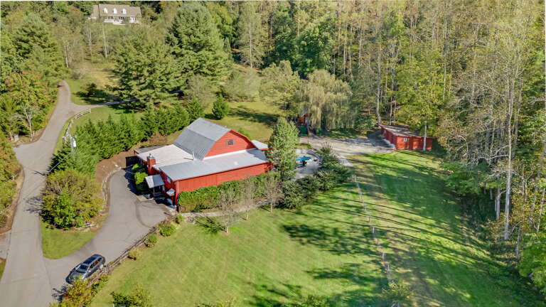 Bird's Eye View At Red Barn Retreat