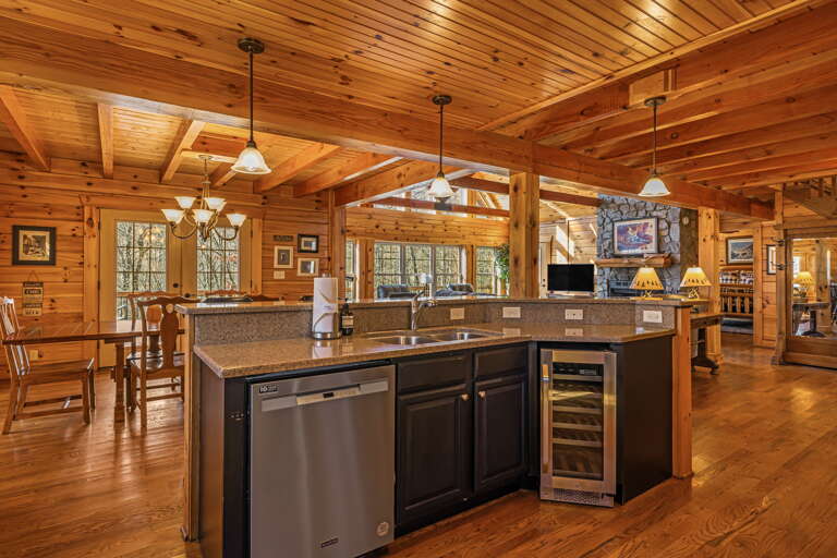 Fully Equipped Kitchen w/ Stainless Steel Appliances