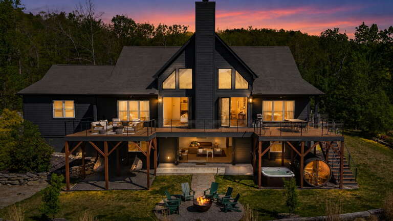 Enjoy Your Stay At Peak Perfection!