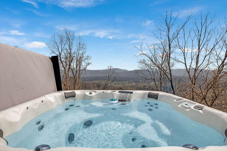 Hot Tub w/ Mountain Views