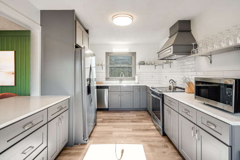 Main Level - Chef's Kitchen w/ Stainless Steel Appliances