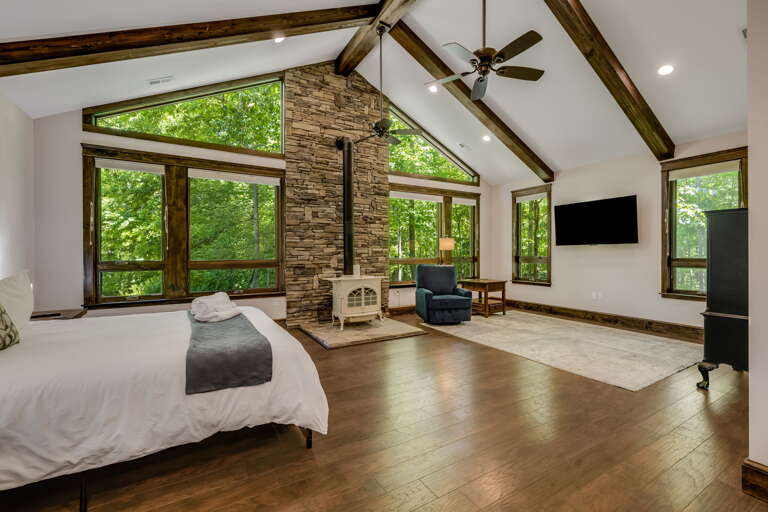 Main Suite/Bedroom One - King Bed w/ Smart TV & Aesthetic Stove