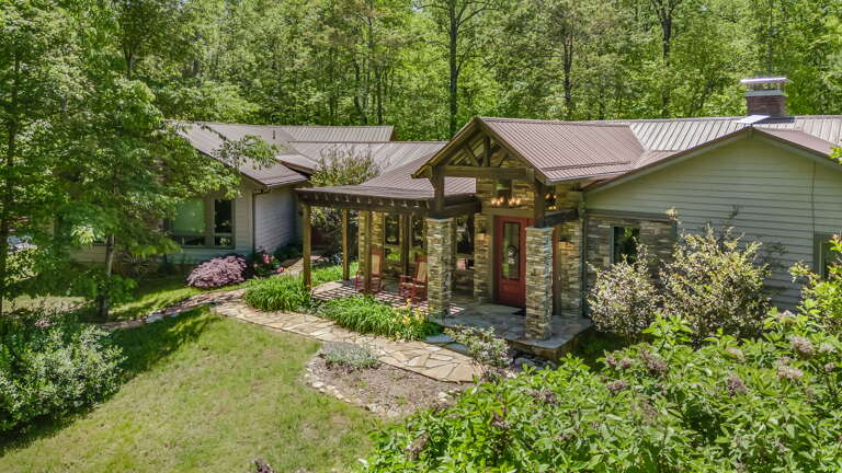 Enjoy Your Stay At Mountain Acres Retreat!