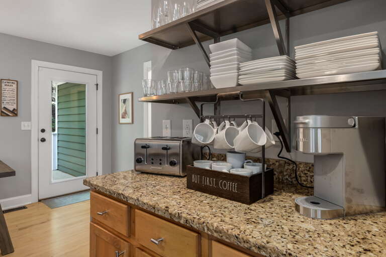 Fully Equipped Kitchen w/ Coffee Bar
