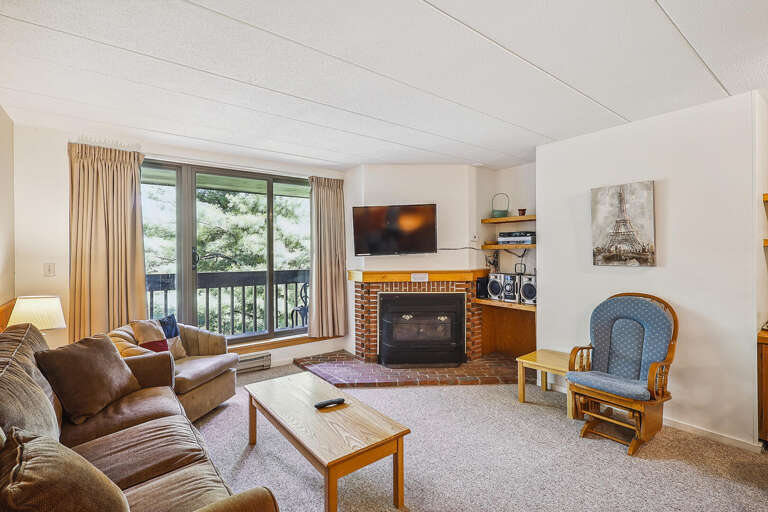 Pinnacle E11 2 Bedroom Condo for Rent in Killington, VT Sleeps 6