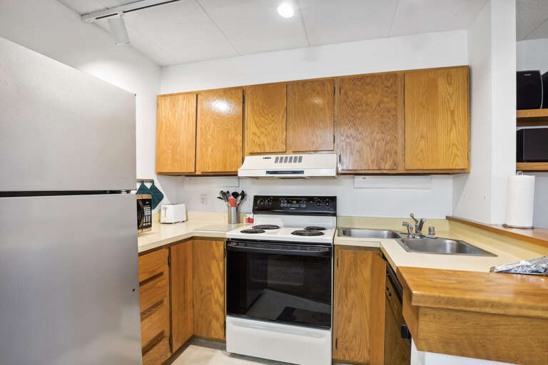 Compact Kitchen Corner, Classic Cabinets
