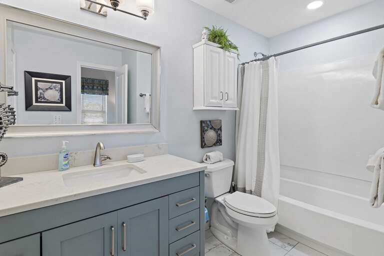 bath at beach retreat 209