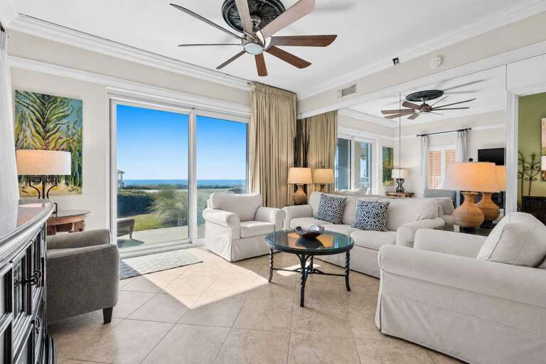 Living room Beach Retreat 101
