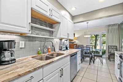 Seascape Villa 4B, Golf Villa 2 blocks from Beach Value Pet Friendly