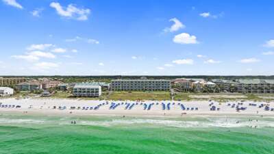 Beach Retreat 105 Beach service in Season  Destin Pet Friendly