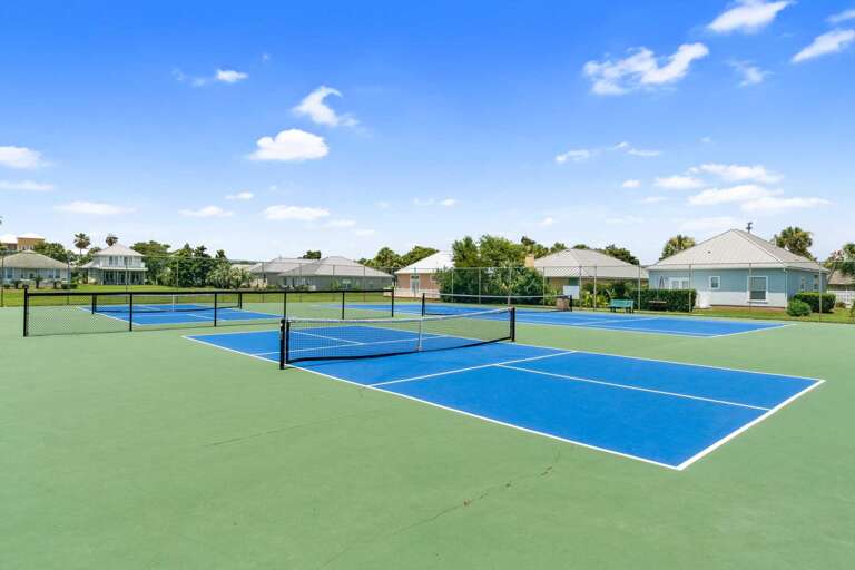 What Destin resorts have Pickleball and Tennis? Maravilla