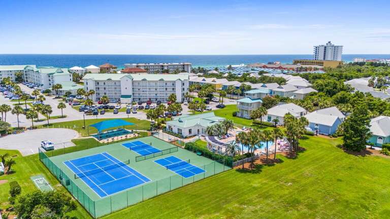 Maravilla Has Basketball, Tennis, Pickleball, Cornhole, Shuffle Board, Grills, Two Pools a Hot tub and a Gym
