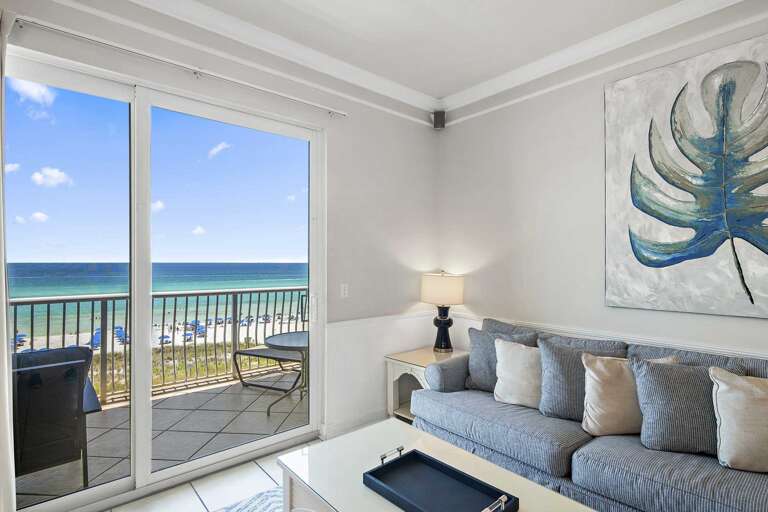 livingroom beach retreat 407