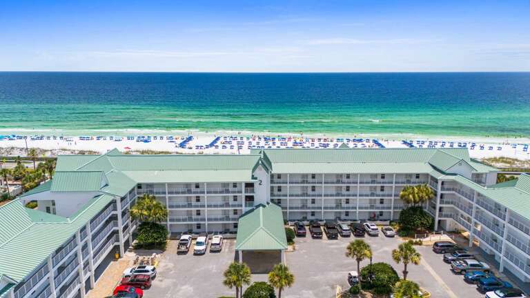 Maravilla Resort is a destin pet friendl,y resort