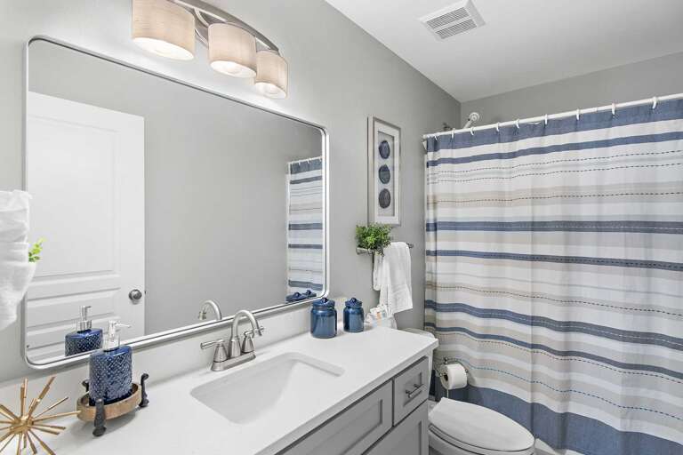 guest bathroom at brt 311