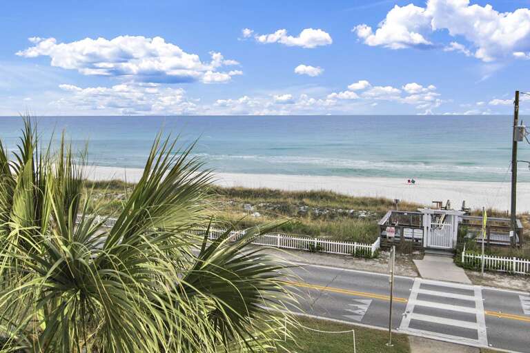 where people stay in miramar beach fl