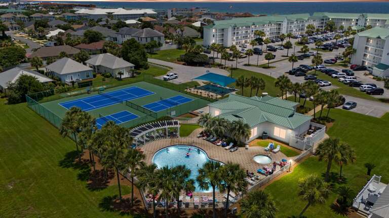 Which Pool at Maravilla is heated in winter?  The Clubhouse pool