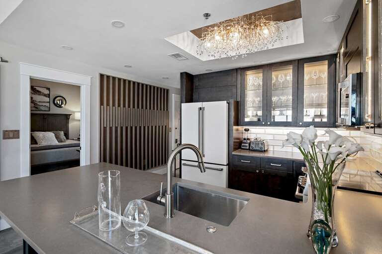 kitchen leeward key 1006