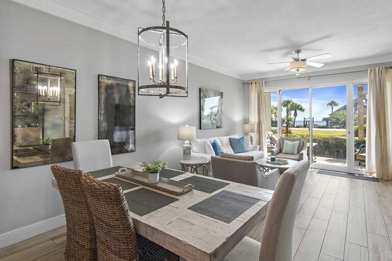 Open Kitchen Design - Entertain effortlessly in this well-appointed Leeward Key condo.Open Kitchen Design - Entertain effortlessly in this well-appointed Leeward Key condo.