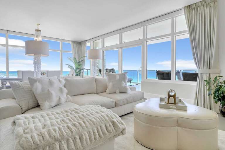 Sweeping Views Floor to Ceiling Windows