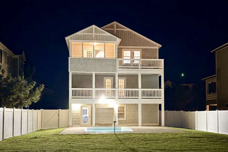 N3325- Ocean Pursuit