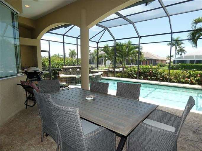 Lanai w/ BBQ