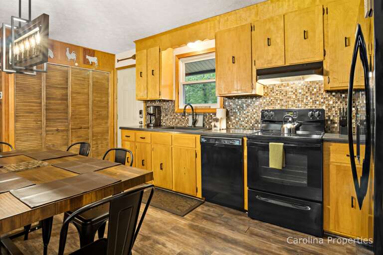 Fully functional kitchen