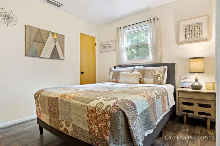 The 3rd bedroom has a queen bed