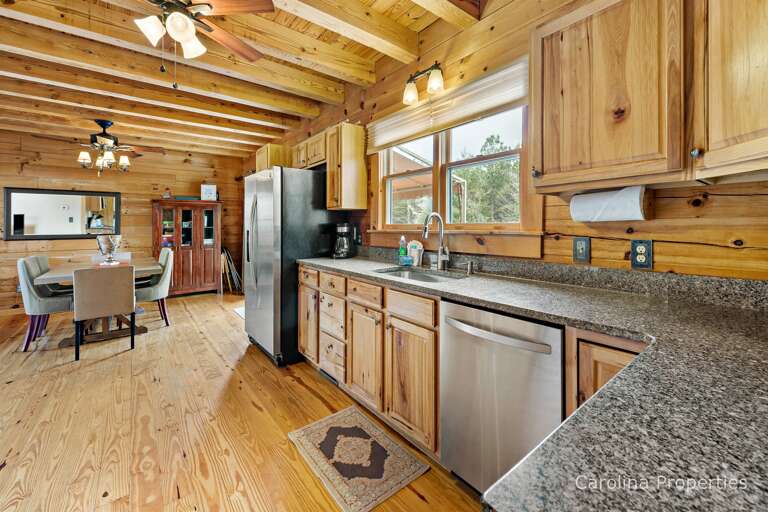 Open kitchen to the dining area